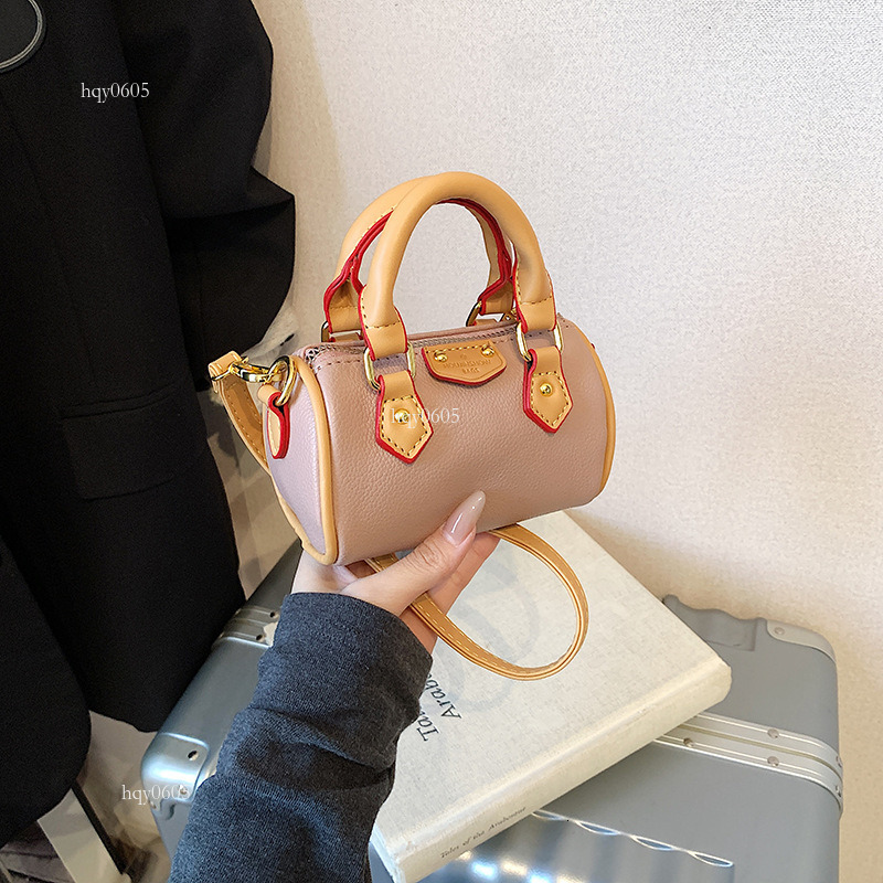 Top quality Brand High Quality New Style Free Delivery Designer Bag Handheld Fashion Mini Pillow for Women 2025 Retro Casual Shoulder Stylish Texture 