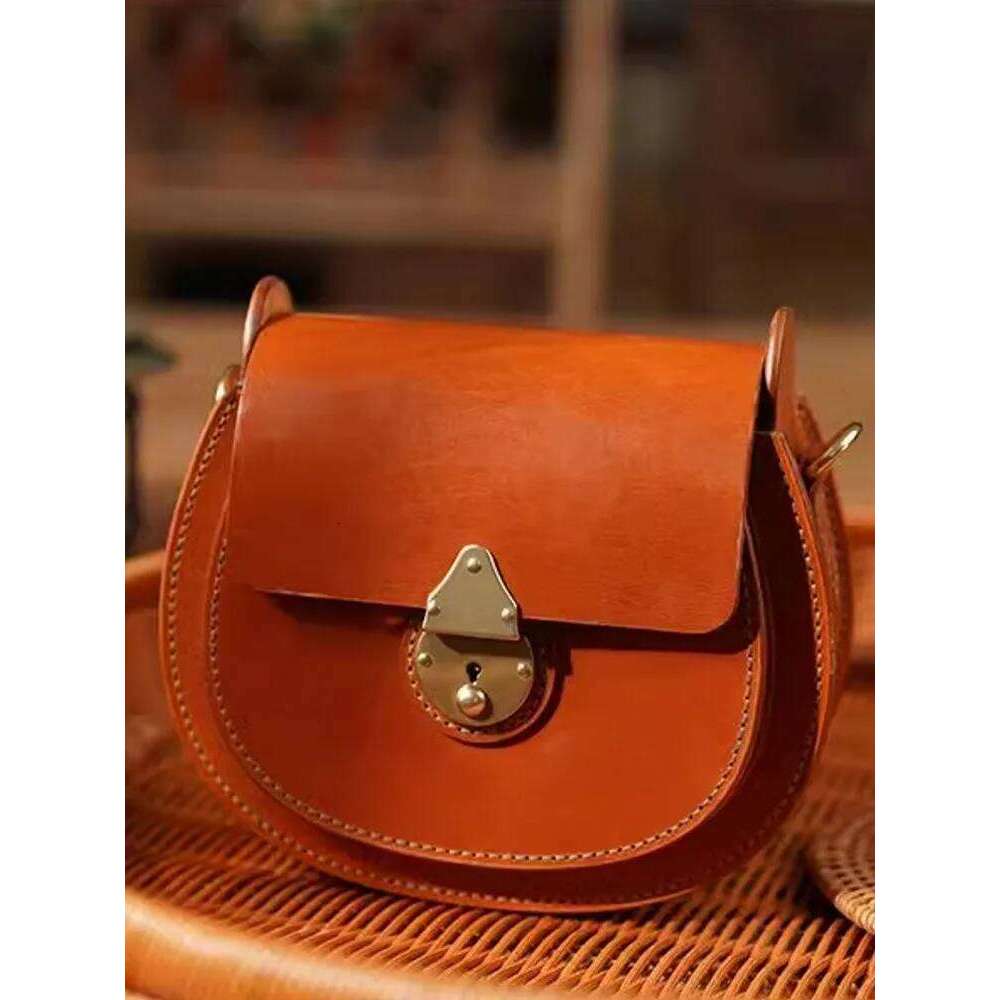 Fashion Women Oil Wax Cowhide Genuine Leather Saddle Small Pouch Flap Strap Crossbody Bags Casual Vintage Mini Shoulder Bag