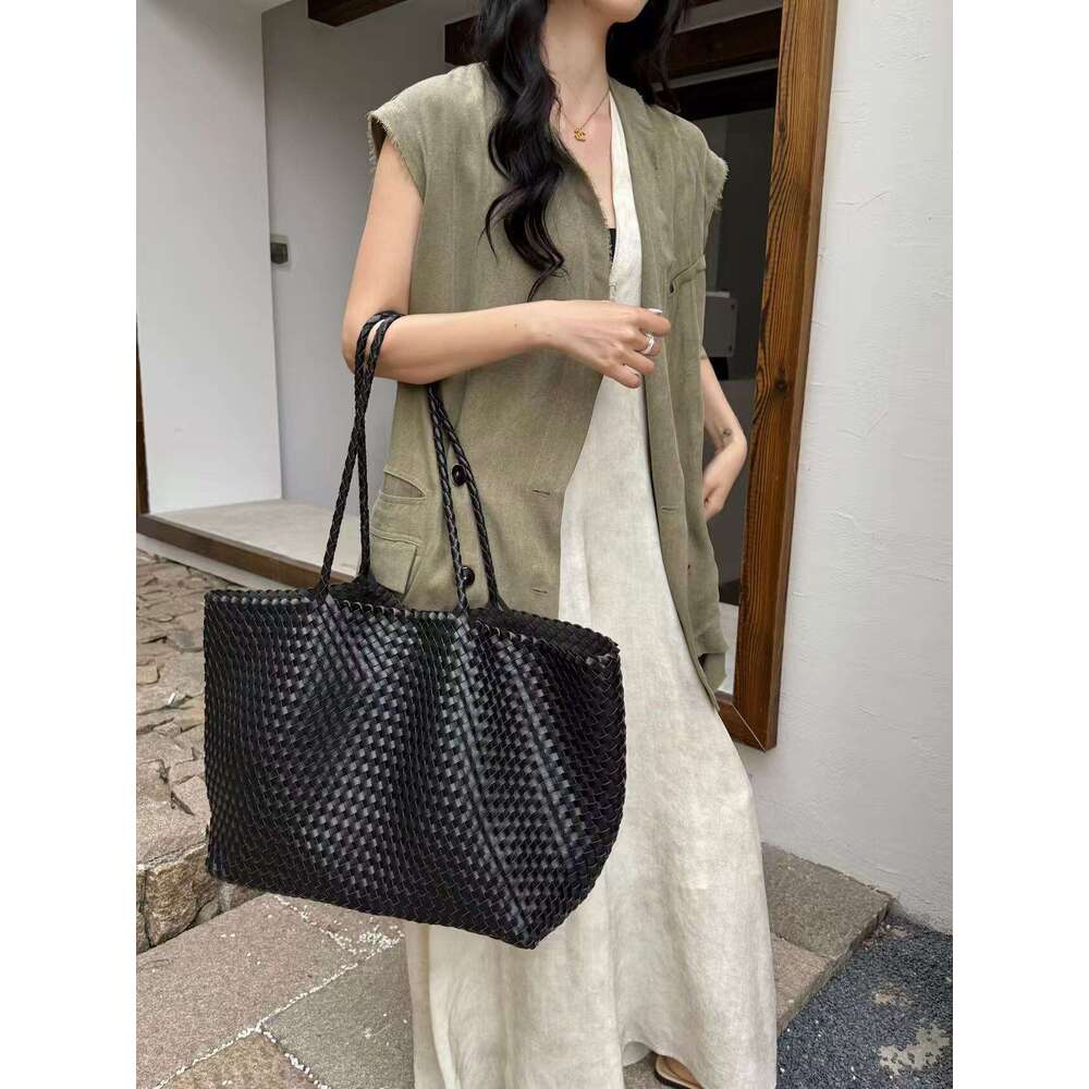 Tote Bag Braided Handbag Genuine Leather Niche Handwoven Bucket Large Capacity Tote For Women Handheld Shoulder Underarm Beach Bag Shoulder Bag