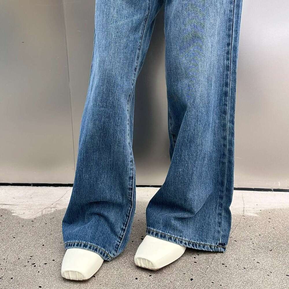 Genuine Leather Niche Pig Nose Closed-Toe Half Slippers for Women, Summer and Autumn New Square Toe Flat Washed Sandals