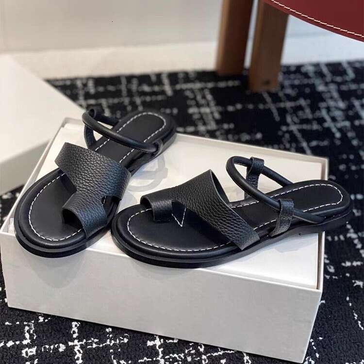 Cowhide Version ~ Niche Flat Toe Post Beach Roman Women 2025 Summer New Clip-On Sandals for Outdoor Wear