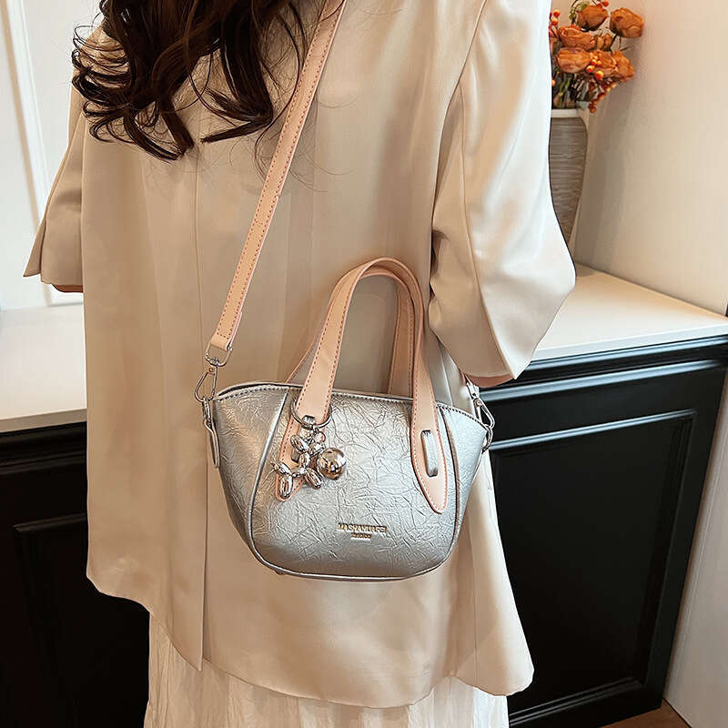 Korean Style Niche Design Trendy Color-Block Crossbody For Women Summer New Simple Texture Shoulder Commuter Bucket Bag B5