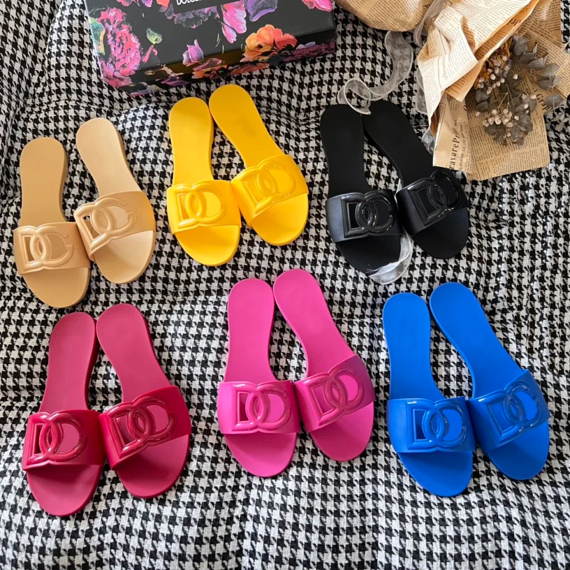 DDDDD Designer sandals women's slides flat bottomed canvas mule slippers beige white black pink lace letters furry fur women's summer outdoor sandale