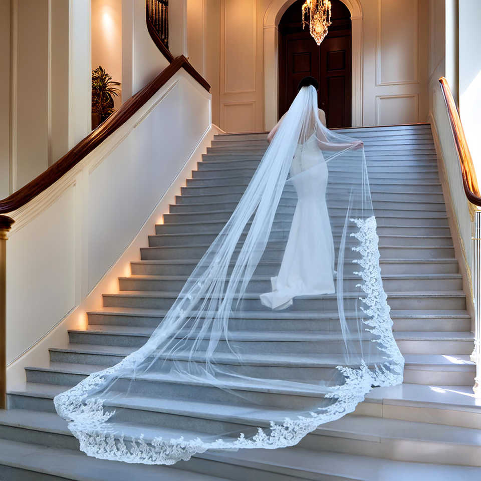Elegant Wedding Veil White Ivory One Layer Long Cathedral Length Veils Appliques Edge Customized Bridal Accessories