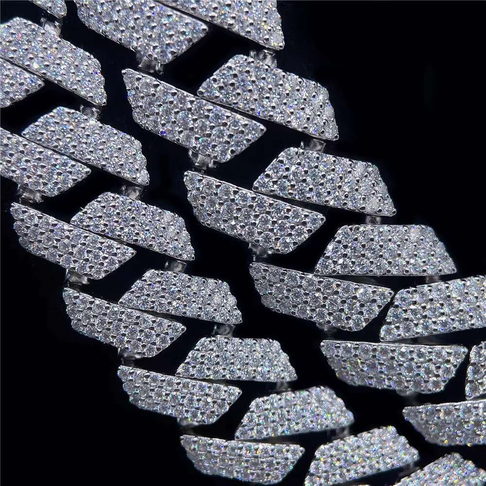 Fully Setting S925 VVS Moissanite Diamond 18mm Prong Iced Out Custom Cuban Link Chain Hip Hop Jewelry