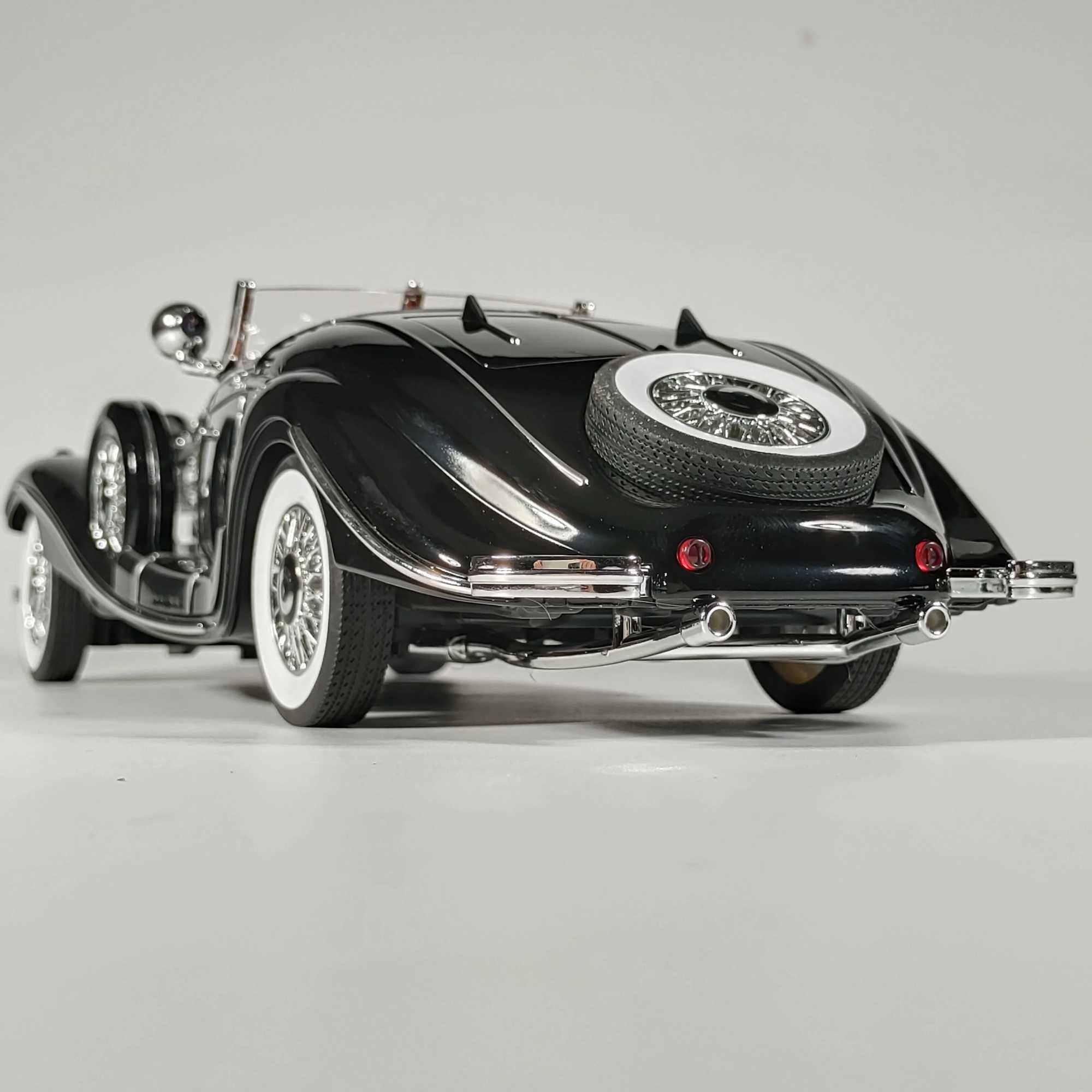 1 18 1936 500K Classic Car Alloy Diecast Metal Model Simulation Sound and Light Toy Large Vehicle Ornament Toys Gift for Boys R250528
