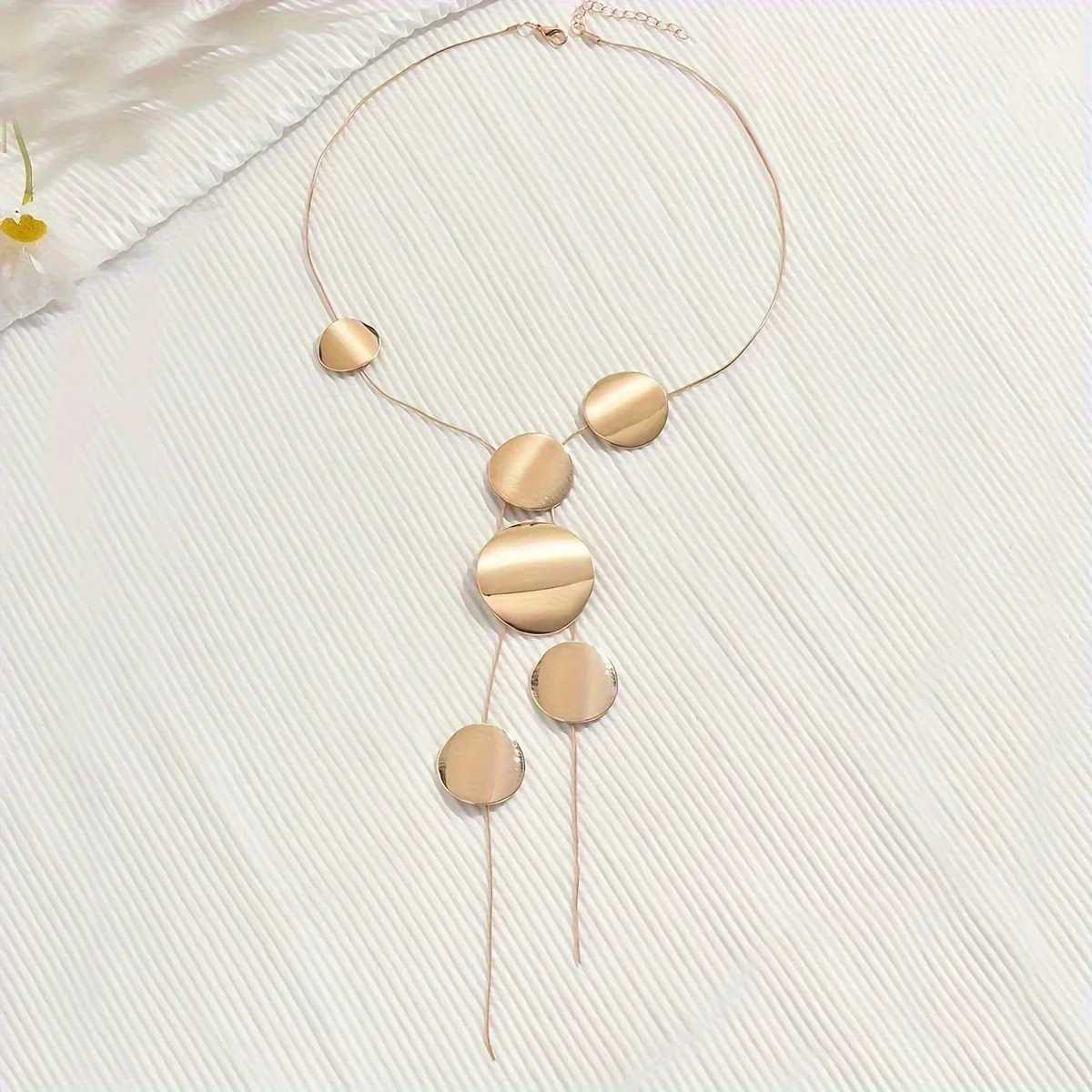 New Arrival Vintage Gold Color Simple Europe and America Exaggerated Irregular Round Tassel Necklace Womens Party Jewelry Gift Accessories V250618