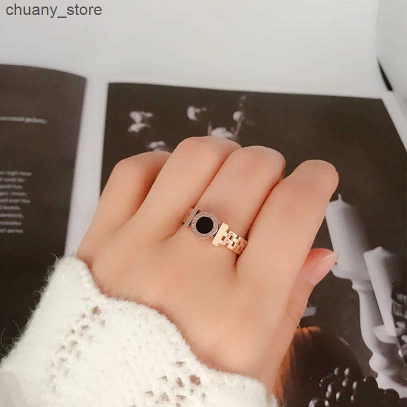 316L Stainless Steel New Fashion Upscale Jewelry Punk Rose Gold Color Hollow Round Roman Numerals Rings For Women Ladies Gift z250529FBSY
