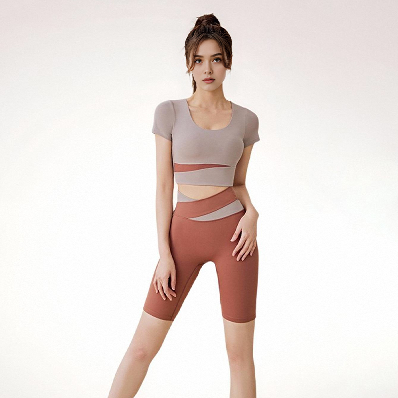 Womens Fitness Ensemble: Sleeveless Sport Bra & Elastic Waistband Tights Rapid Drying Textile with Uninterrupted Flexibility