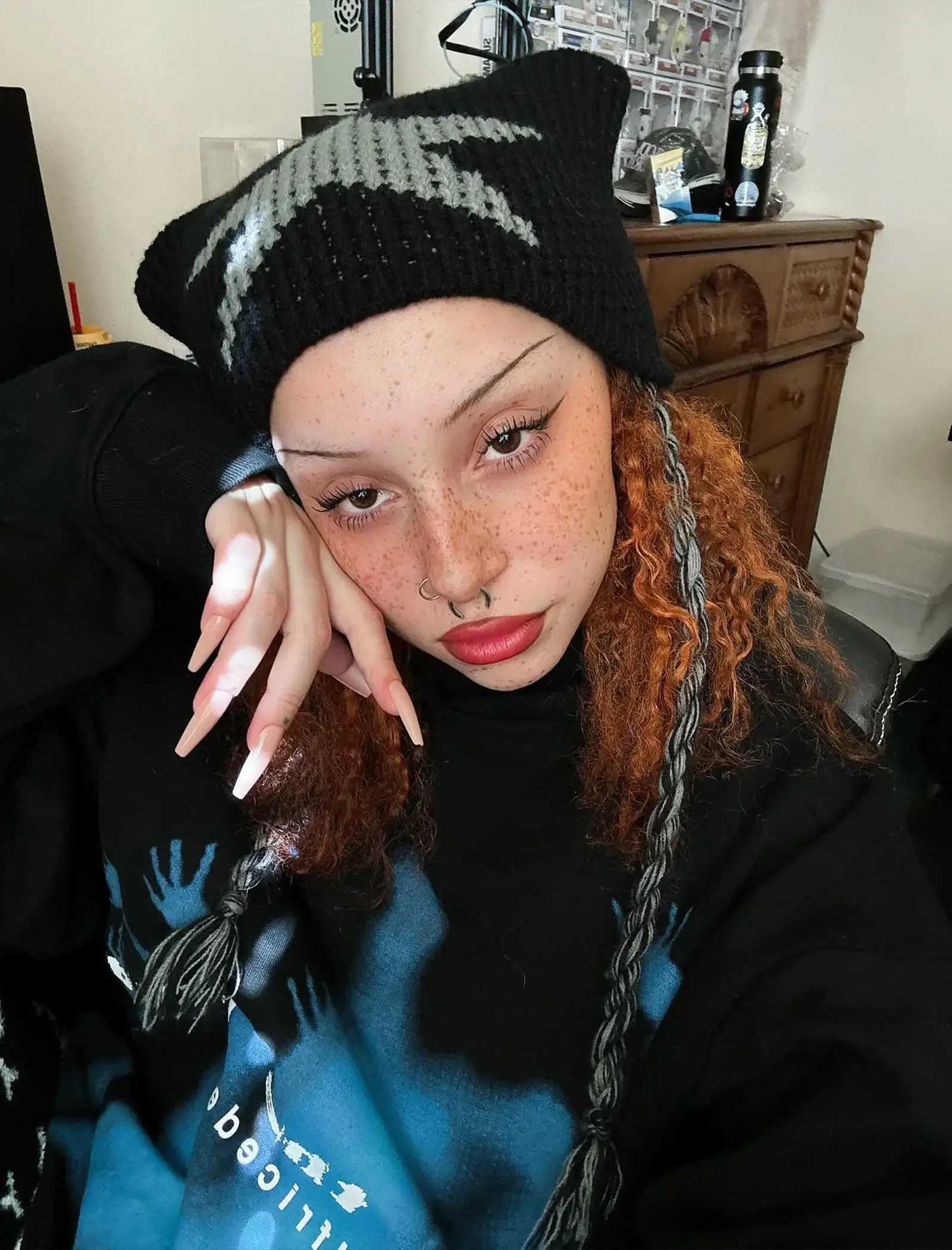 Aelfric Eden Graphic Hoodies Vintage Printed Hoodie Sweatshirt Casual Oversized Long Sleeve Streetwear Hooded PulloverXJ250514