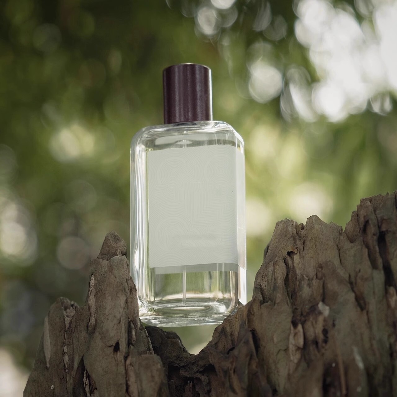 Love of Vietnam Cedar, Cabernet Sauvignon, Pomelo and Calif