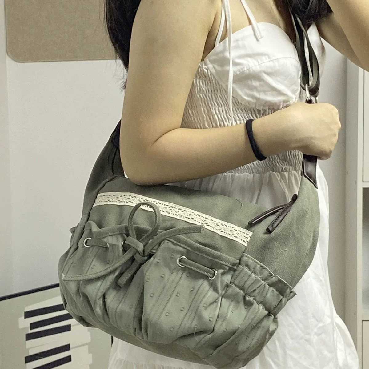 2025 Soft Vintage Designer Women Casual Shoulder Bag Y2K Fashion Streetwear Drawstring Handbag Popular Crossbody Bag Denim Bag XJ2520528