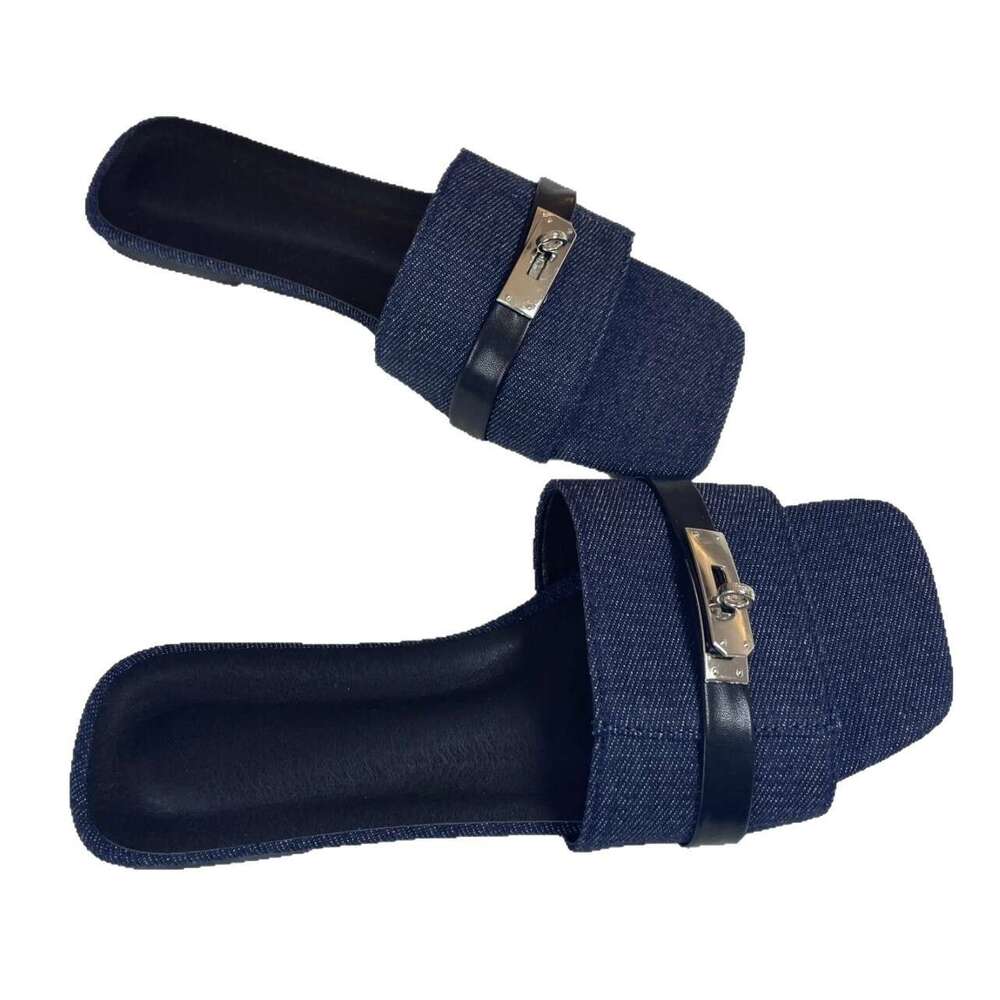 Cowhide Version ~ Korean Style Small Lock Square Toe One-Word Slippers for Women Outdoor 2025 Summer New Fashion Flat Sandals
