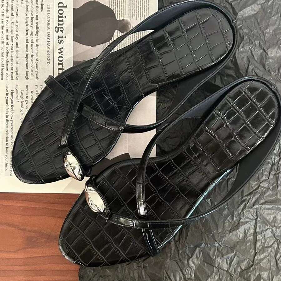 Cowhide Version ~ Korean Style Cross Toe Sandals for Women 2025 Summer New Beach Vacation Low Heel Outdoor Slippers