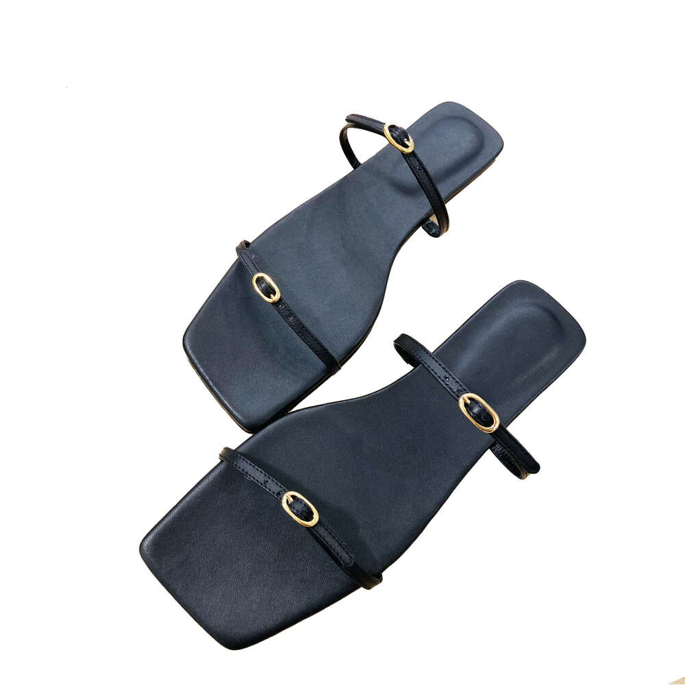 Genuine Leather Niche Square Flat for Women Outdoor 2024 Summer New Open Toe Thin Strap Sandals