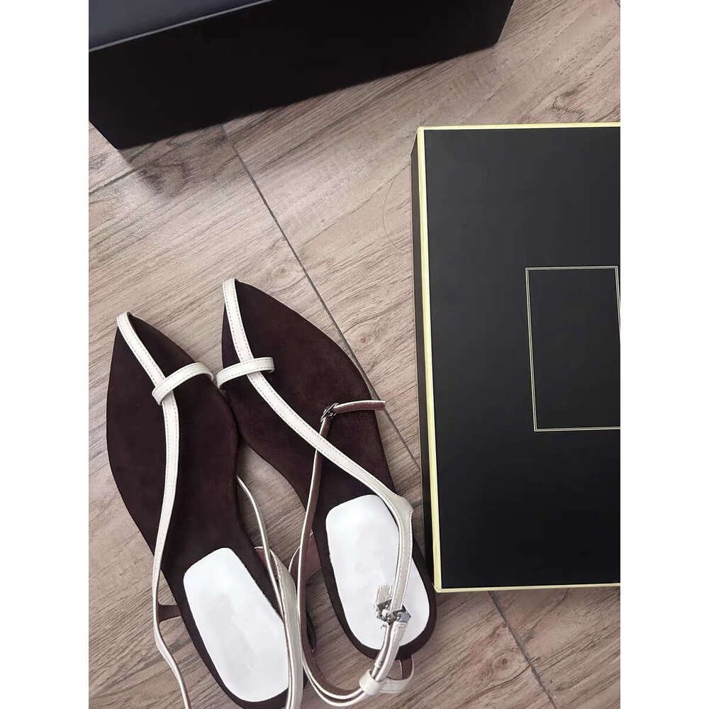 Genuine Leather French Niche High-End Pointed Leaf-Shaped Toe Ring for Women Summer Vacation Low Heel Flat Thin Strap Sandals
