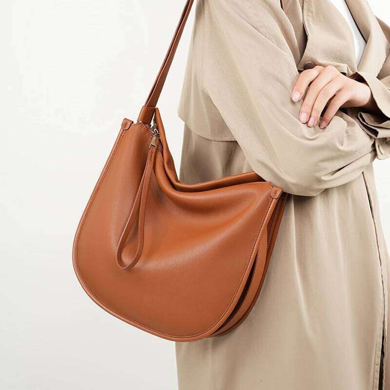 Toptrends Retro Genuine Leather Large Shoulder Bags For Women 2025 Designer Messenger Hobos Work Crescent Ladies Handbags