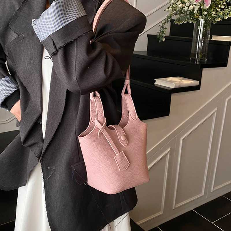 Simple Textured Small Bucket Bags for Women 2025 Trend Solid Color PU Leather Crossbody Bag Lady Fashion HandbagsXJ2520528