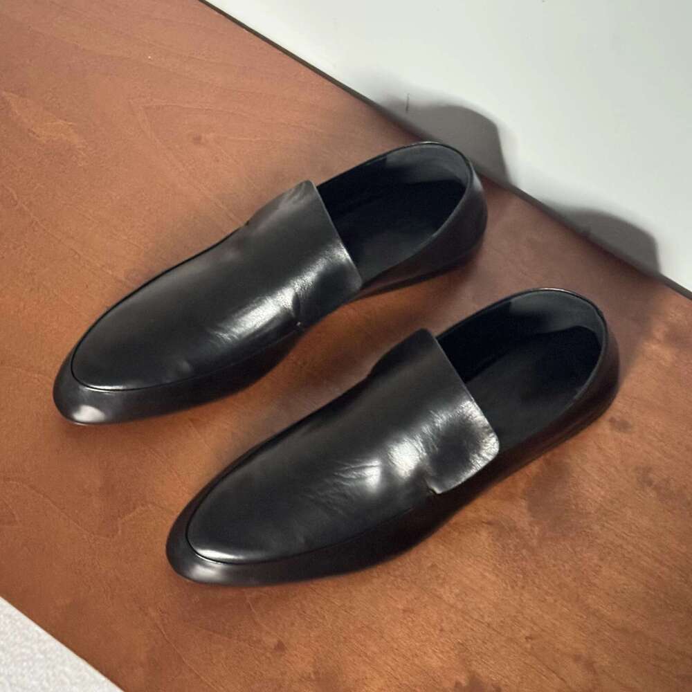 Genuine British Style Deep Mouth Pointed Toe Flat Leather for Women 2025 New Spring Versatile Loafers Commuter Single Shoes