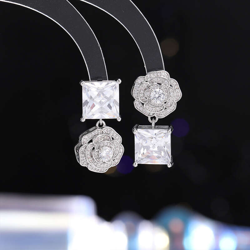 High-end Zircon Camellia Necklace Light Accessories Clavicle Chain Bracelet Earrings Dress Matching Elegant Jewelry Set