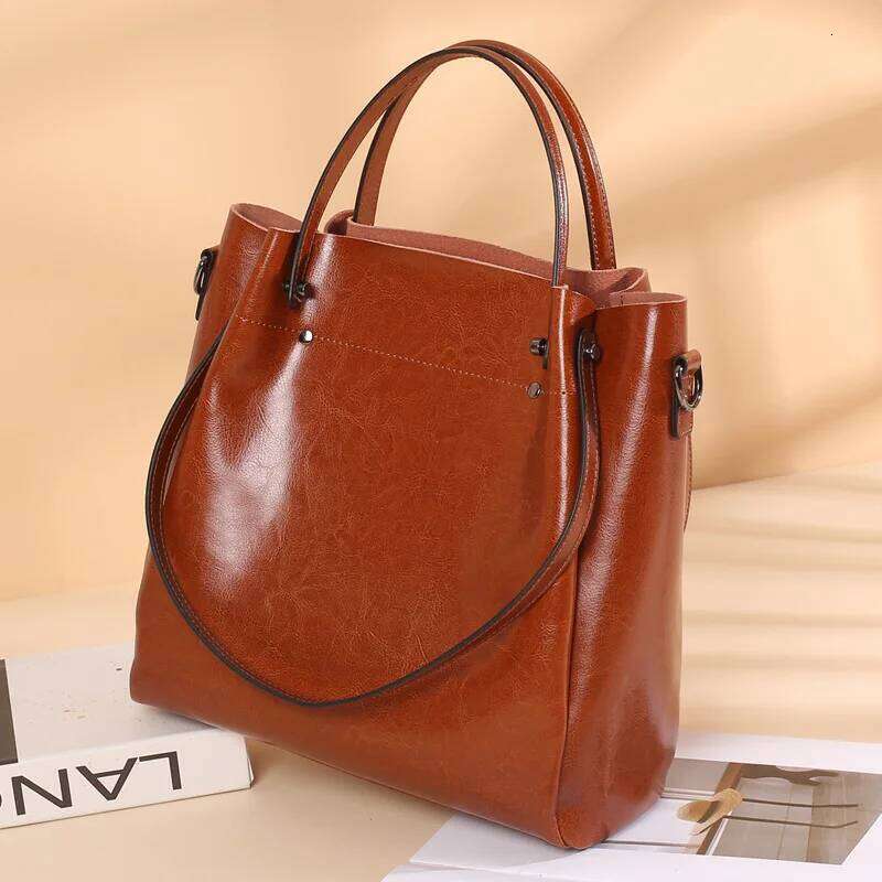 New Leather Women's With Cowhide, Capacity, Fashionable And Versatile, Single Shoulder Crossbody Handbag, Large Bag