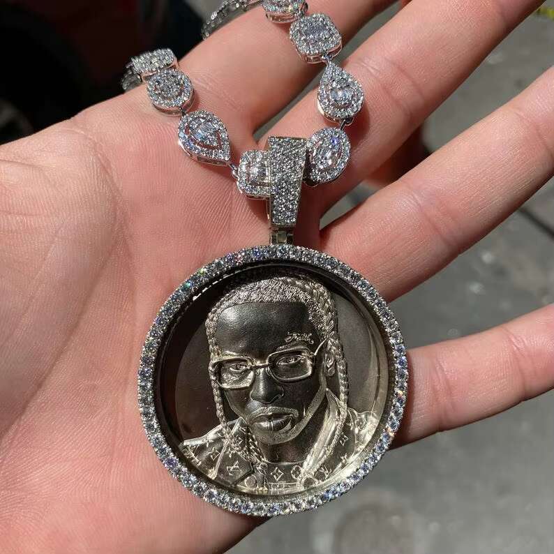 Customized Made Iced Out Moissanite HIP HOP Pendant Moissanite Baguette Pendant Personal Personalized HIP HOP Pendant
