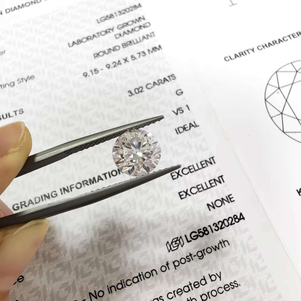 IGI 0.3CT 0.5CT 1CT 1.5CT 18K Gold Four Claws Classic Design Lab Diamond Earring