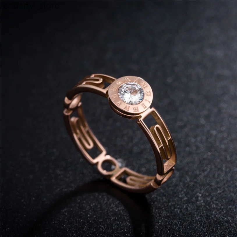 316L Stainless Steel New Fashion Upscale Jewelry Punk Rose Gold Color Hollow Round Roman Numerals Rings For Women Ladies Gift z250529FBSY