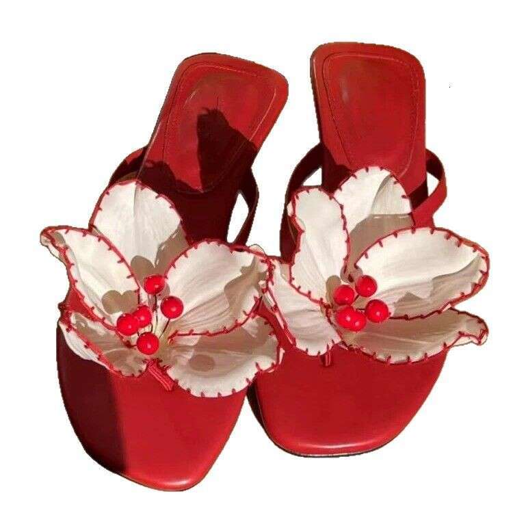 Cowhide Version ~ Niche Floral Thin Toe Post Sandals for Women Summer Outdoor 2025 New Beach Cat Heel Slippers