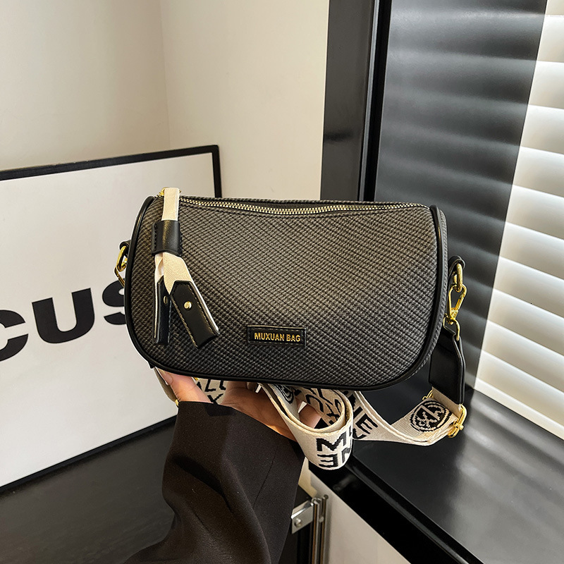 Small niche large capacity women s handbag cross border fashion simple shoulder bag designer casual fashion fashion women s crossbody bag