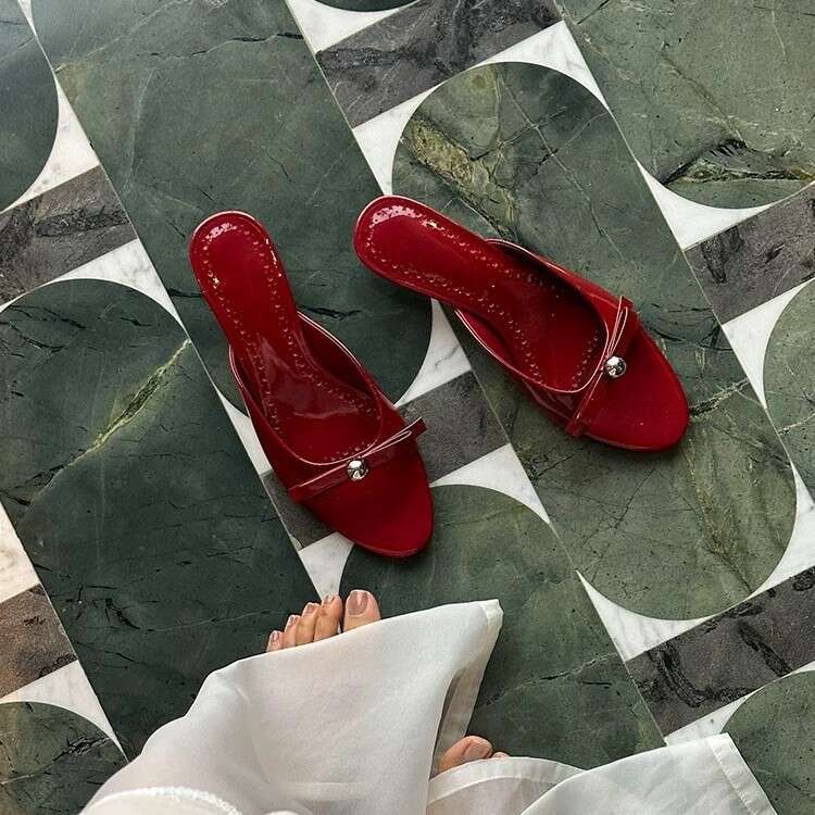 Genuine Patent Leather French Style Elegant Kitten Heel Stiletto Bowknot One-Strap Sandals for Women Outdoor Summer 2025 Slippers