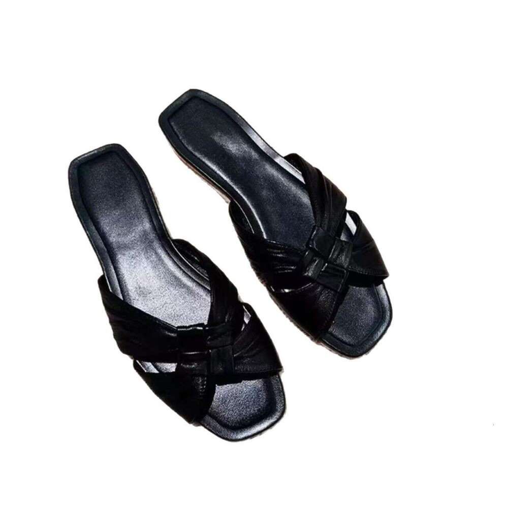 Genuine Leather Korean Style Row Flat Sandals for Women Outdoor 2025 New Summer Beach Cross Woven Slippers