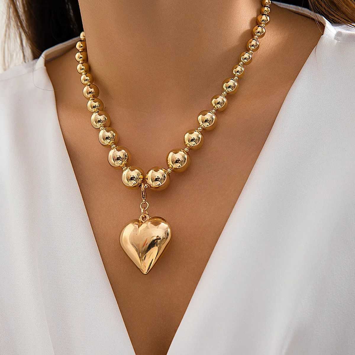 New Arrival Big CCB Ball Beaded Chain and Heart Pendant Necklace for Women Trendy Choker Collar on the Neck Accessories Fashion Jewelry V250617