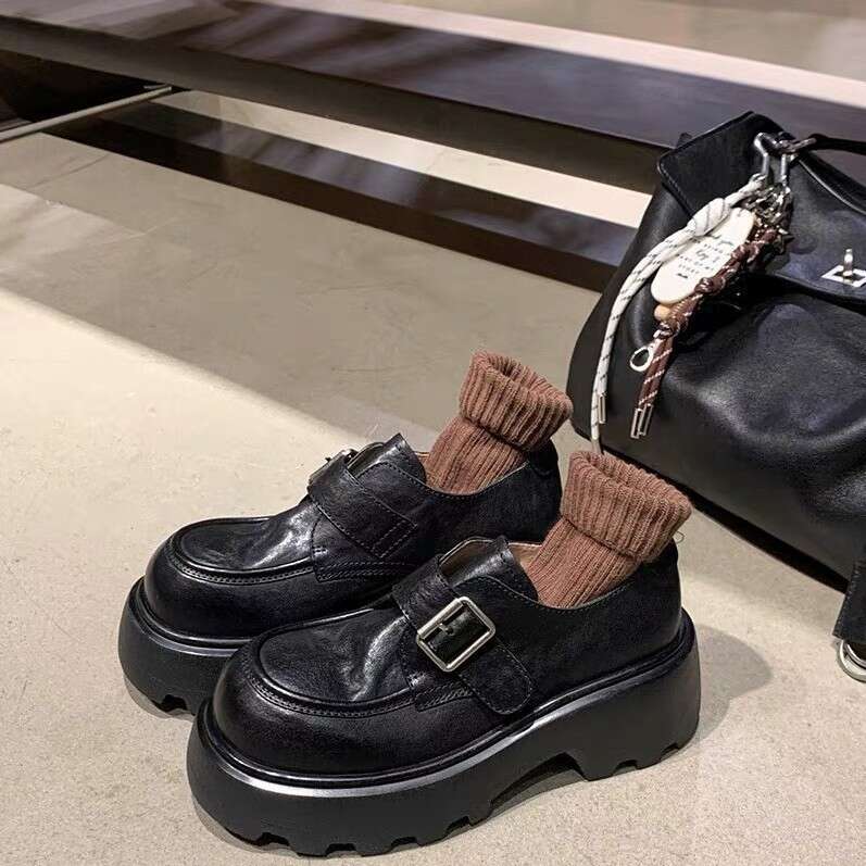 Genuine Washed Shrink Pattern Round Toe Thick Sole Chunky Heel Belt Buckle Loafers Women Autumn Winter Small Leather Single Shoes