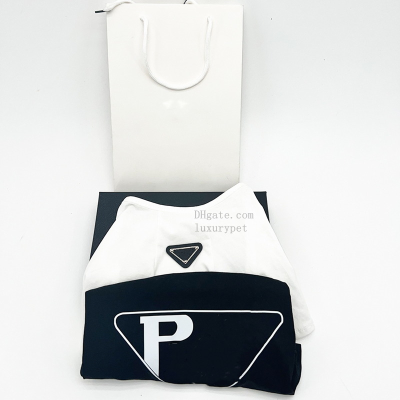 Designer Pet Shirts Designer Letter Printed Triangle Noble Badge Puppy Dog Shirt Soft Pullover Fashion Dog Sweatshirts Puppy Boy Clothes Small Doggie Cats XXL A465