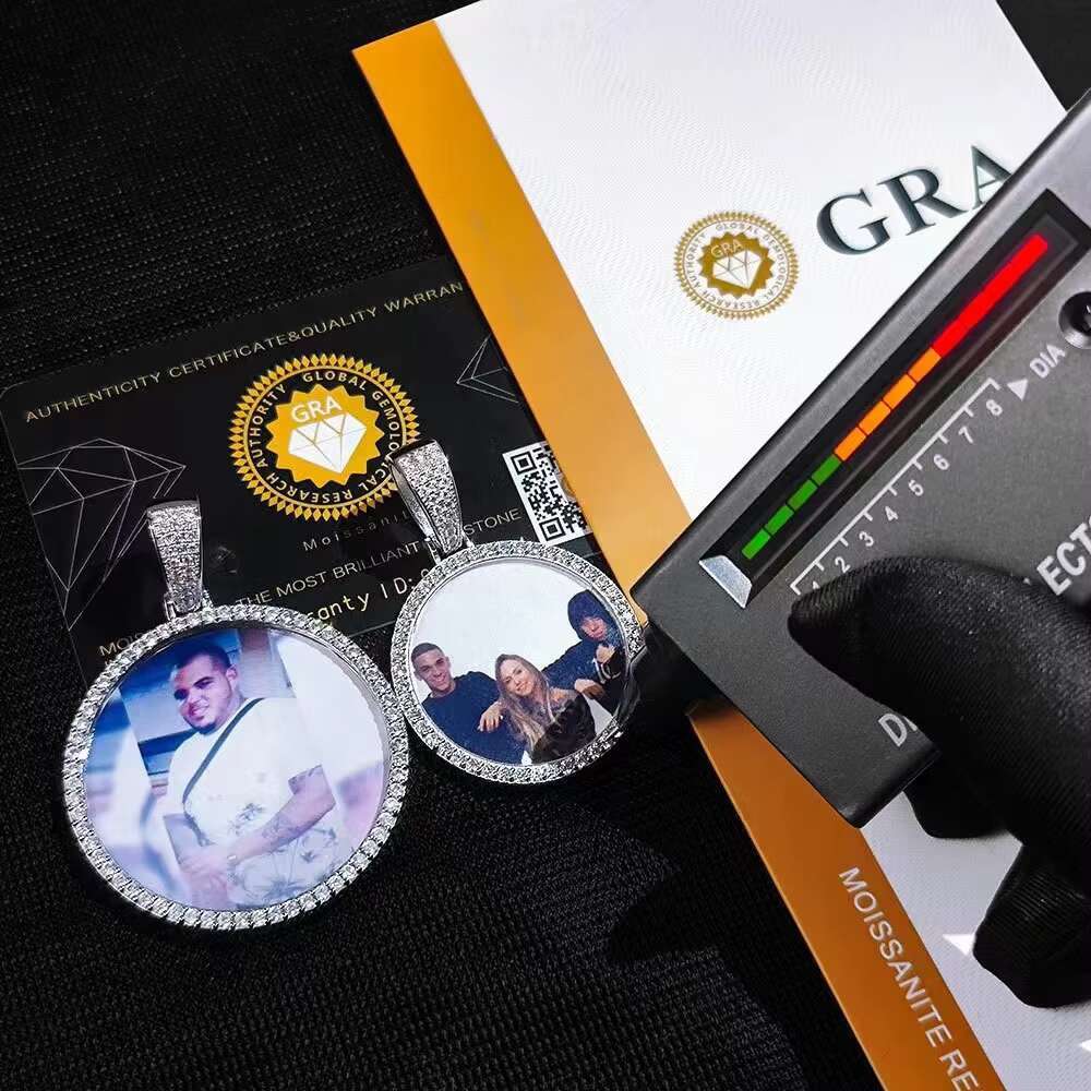Hip Hop S925 Sterling Silver Moissanite Round Photo Frame Pendant Personality Accessory Mens Necklace