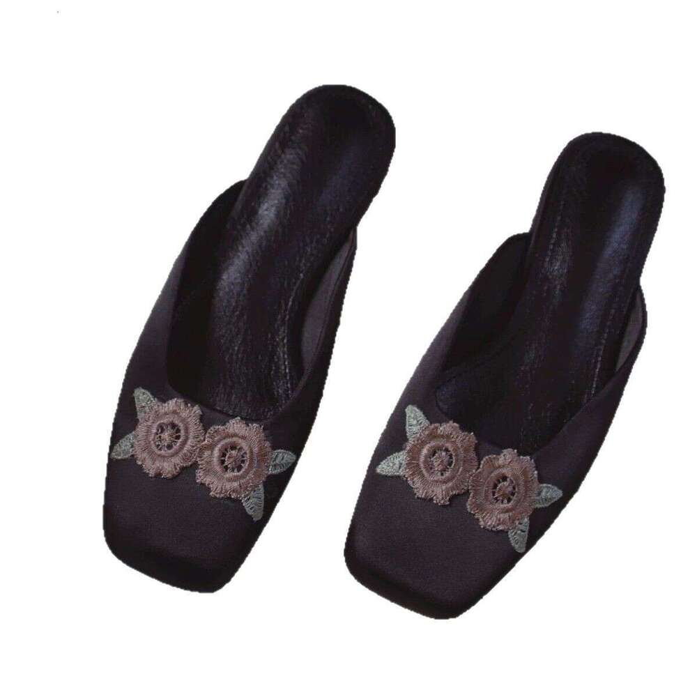 Genuine Leather Satin Embroidered Flower Square Toe Mules for Women Outdoor 2025 Spring Summer Fashion Flat Sandals