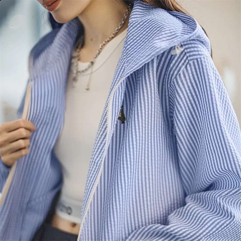Maden Casual Blue White Striped Hooded Shirt Women's Spring Seersucker Vacation Style Blouse Lightweight Layering Beach Shirts