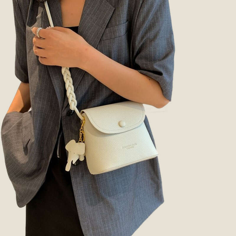 Casual Bucket New Women's Trendy Versatile Crossbody Fashion Commuter Small Square Bag B5