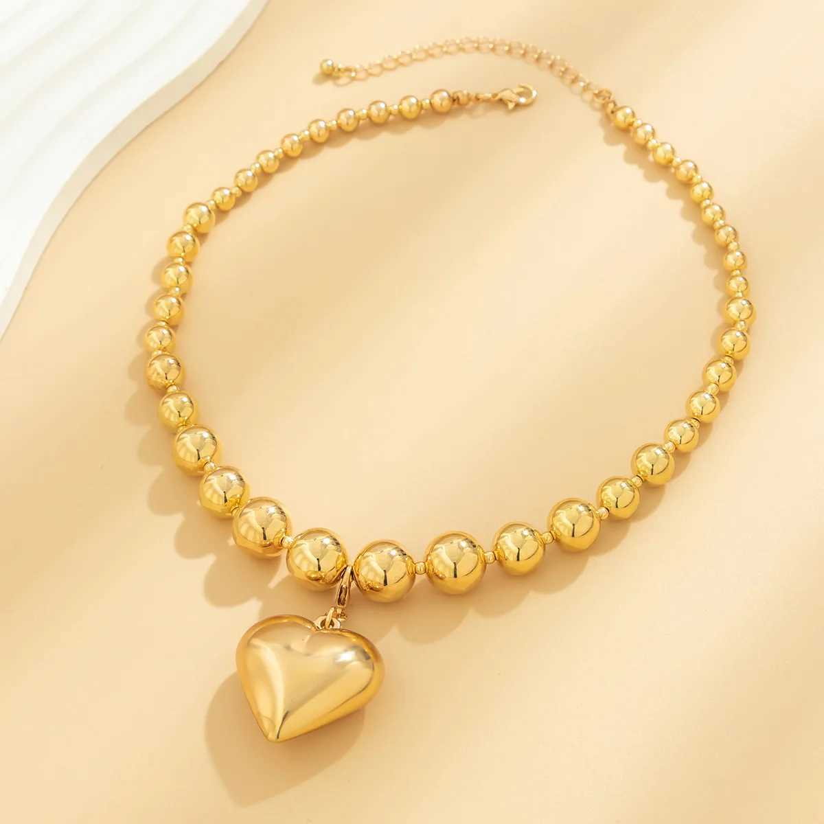 New Arrival Big CCB Ball Beaded Chain and Heart Pendant Necklace for Women Trendy Choker Collar on the Neck Accessories Fashion Jewelry V250617