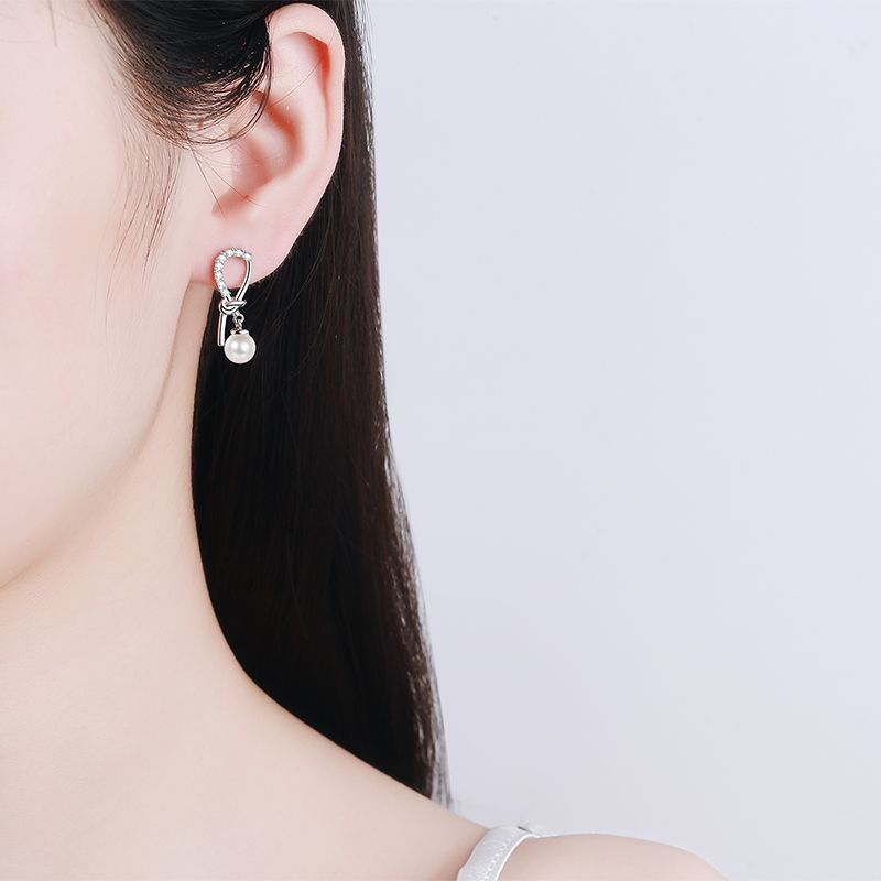 Chic S925 Sterling Silver Unilateral Pendant Earrings Complementing Freshwater Cultured Pearls & Synthetic Gemstones