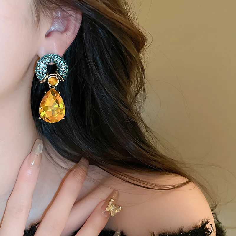 Rhinestones Round Water Drop Metal Mediaeval Vintage Dangle Earrings for Women Personty Exquisite Aesthetic Premium Jewelry L250527