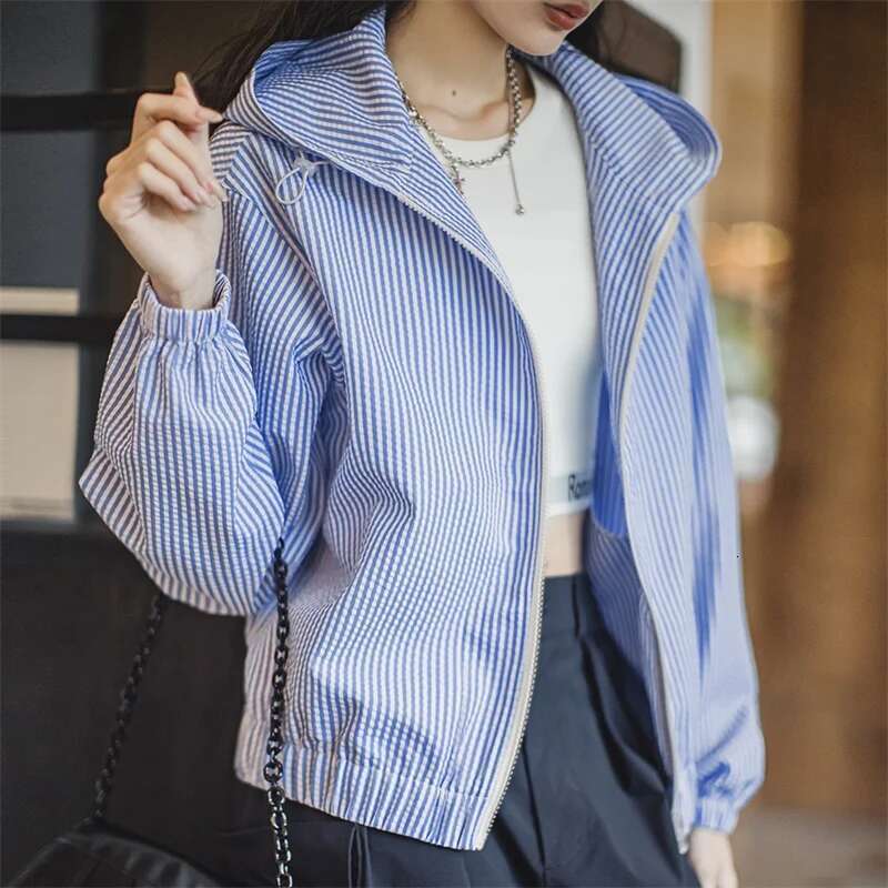 Maden Casual Blue White Striped Hooded Shirt Women's Spring Seersucker Vacation Style Blouse Lightweight Layering Beach Shirts