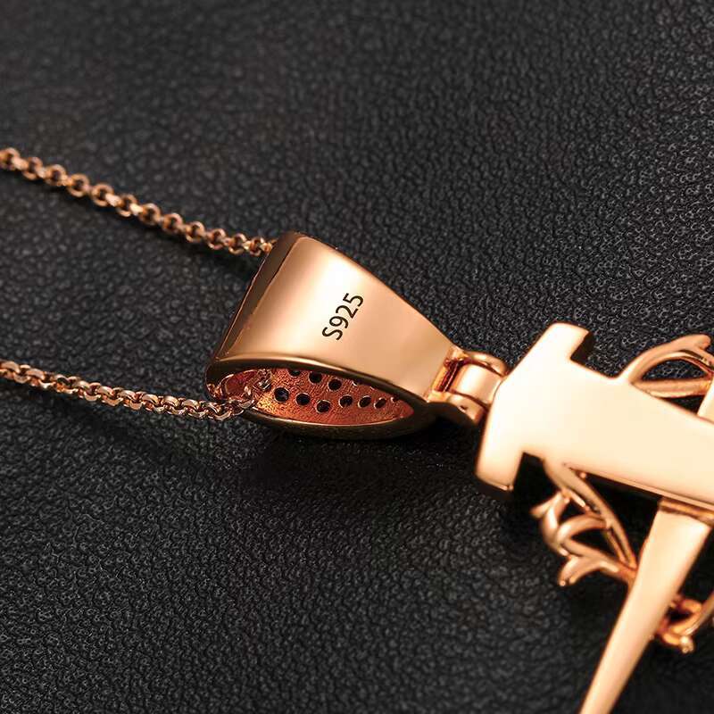 Hip Hop 925 Sterling Silver VVS Moissanite Nail Cross Pendant 18K Gold Plated Diamond Hip Hop Cross Pendant Necklace