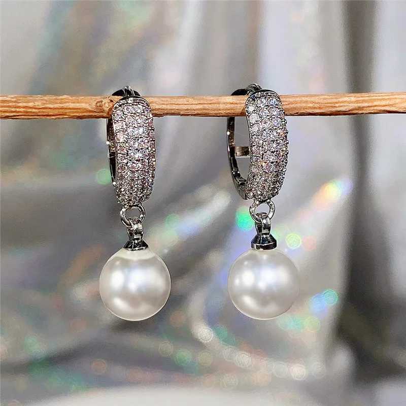 Huitan Temperament Elegant Simulated Pearl Dangle Earrings for Women Simple Stylish Design Delicate cessories Fashion Jewelry L250527