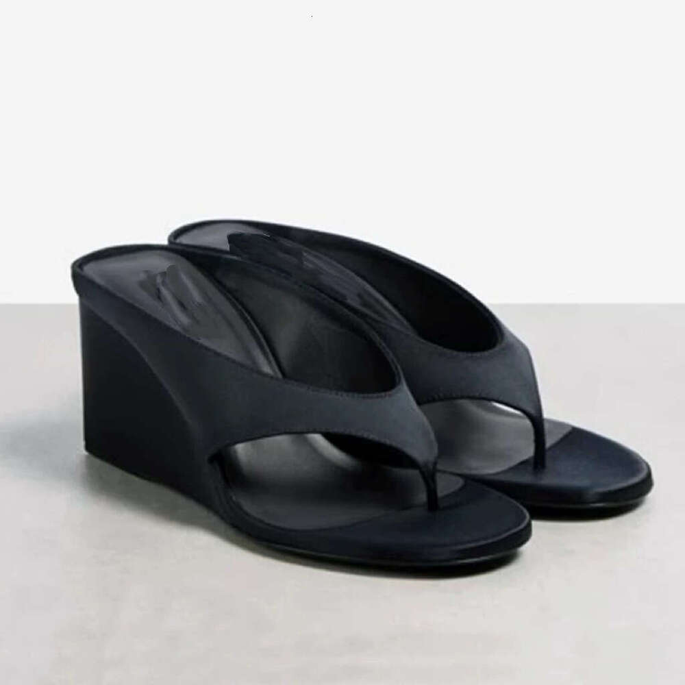 Cowhide Version ~ Niche Wedge Toe Post for Women Outdoor 2025 New Summer Sandals High Heels