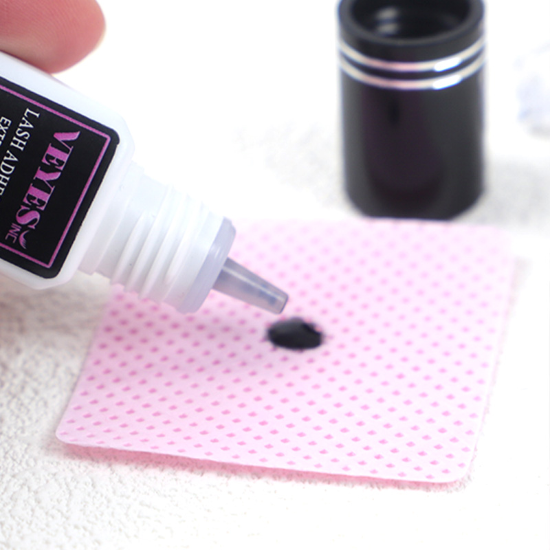 VEYES 5ml Eyelash Extensions Glue Customized Private Label 0.5 Second Fast Drying Strong Lash Adhesive for Volume Individual Lashes