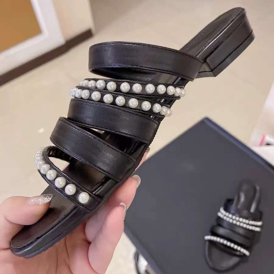 Genuine Leather Small Fragrance Pearl One-Strap for Women, Outdoor Wear, 2024 Summer New Round-Toe Low Heel Flat Hollow Out Sandals