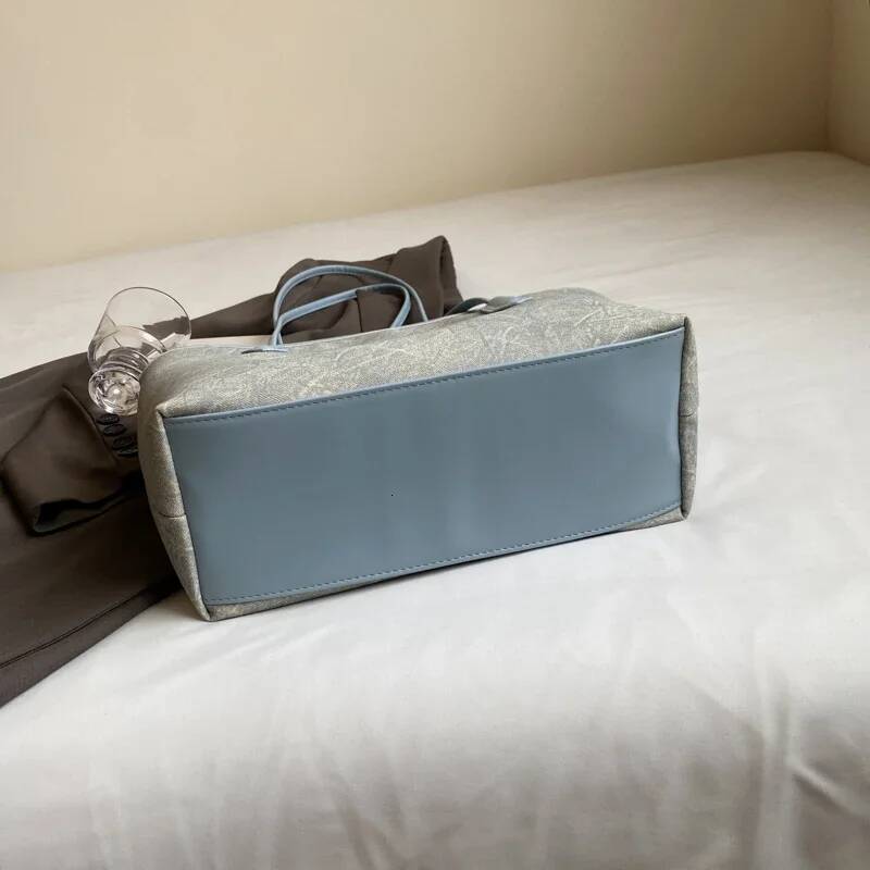 2025 New Release High-End Fashion Brand Women's Handbag - Large Capacity Shoulder Tote, Exuding Niche And Leisure Style