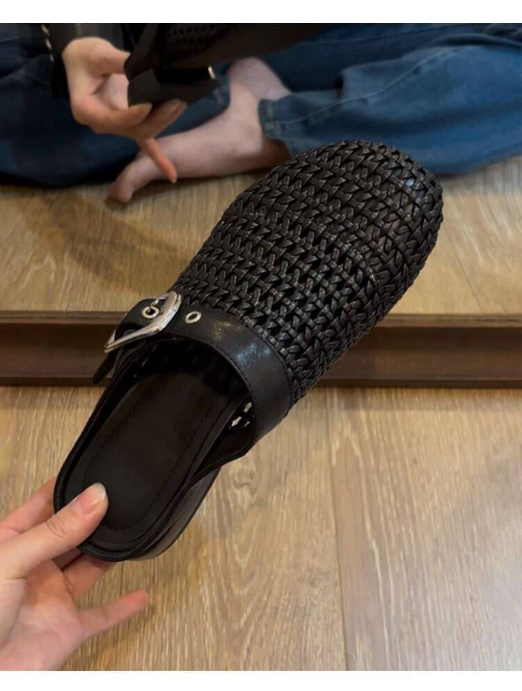 Cowhide Version ~ Niche Belt Buckle Closed Toe for Women Outdoor 2025 New Spring Summer Thick Sole Mules Sandals